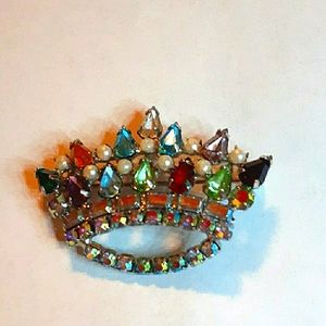 VTG 💙 Crown Brooch Gorgeous